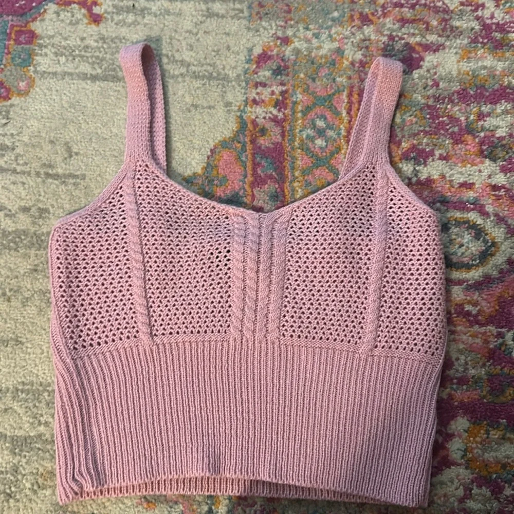 Pink top. 💕 - Picture 1 of 2